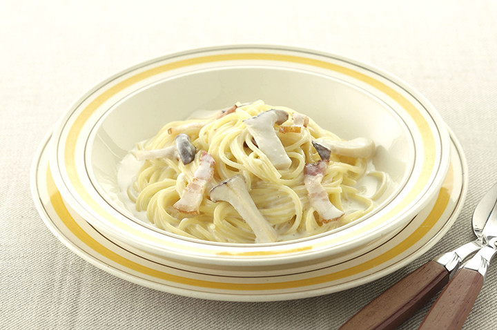 レモン風味のクリームパスタ