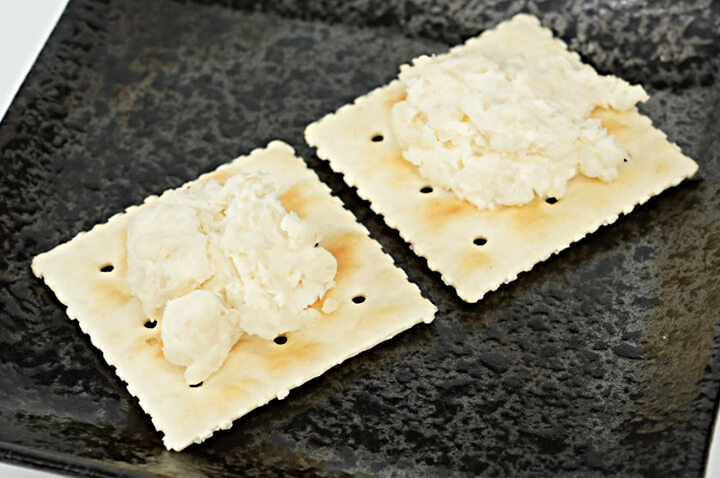 酒粕の大人のカナッペ