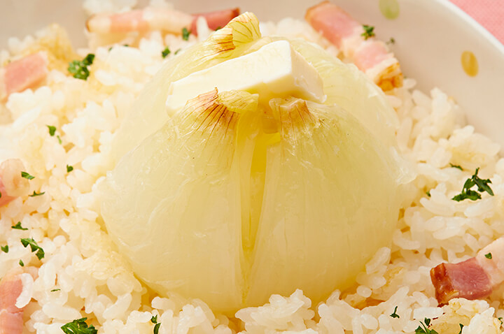 丸ごと新玉ねぎの炊き込みご飯