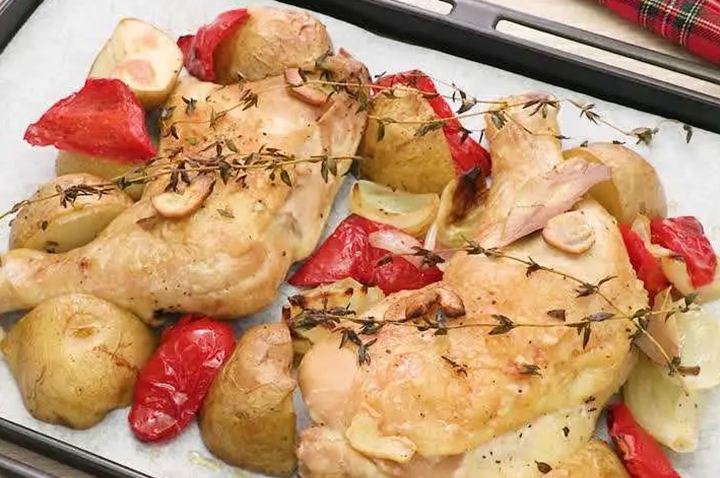 クリスマスにぴったり！ ハーブローストチキン