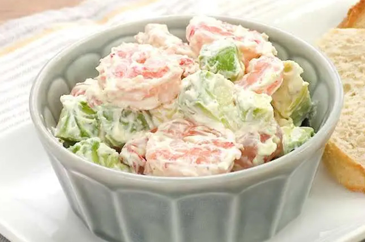 おしゃれ前菜に♪ えびとアボカドのクリーミーあえ