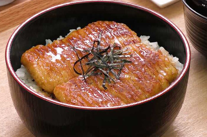 本物そっくり!? はんぺんと豆腐のうなもどき丼