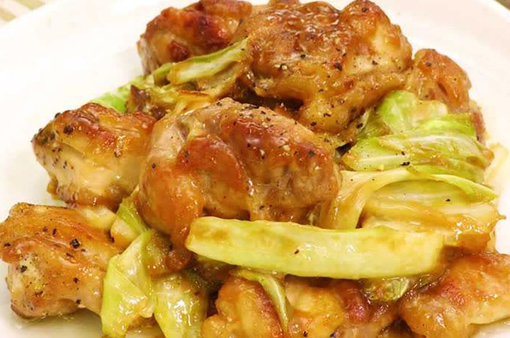 簡単10分主菜！ キャベツと鶏肉のオイマヨ炒め