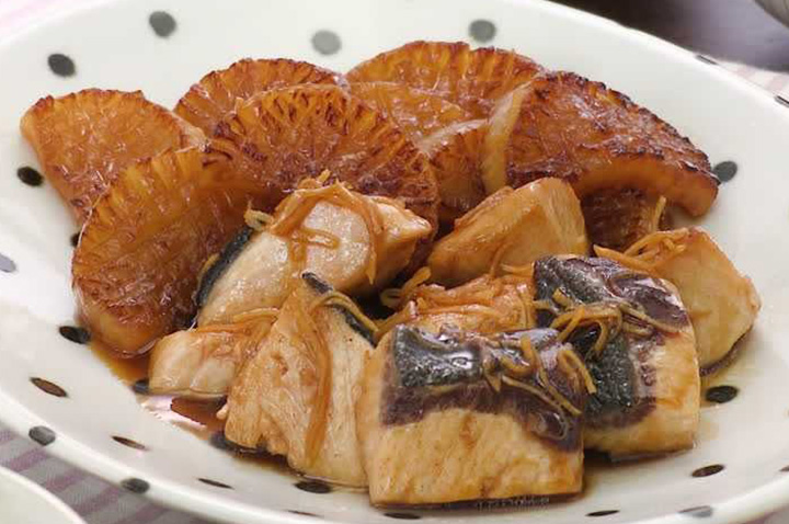 味付け簡単♪ポン酢で焼きブリ大根