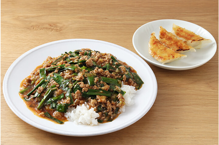 ごはんがすすむ！簡単スタカレー風中華丼