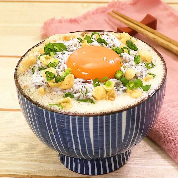卵白でふわっふわっ！しらす納豆丼